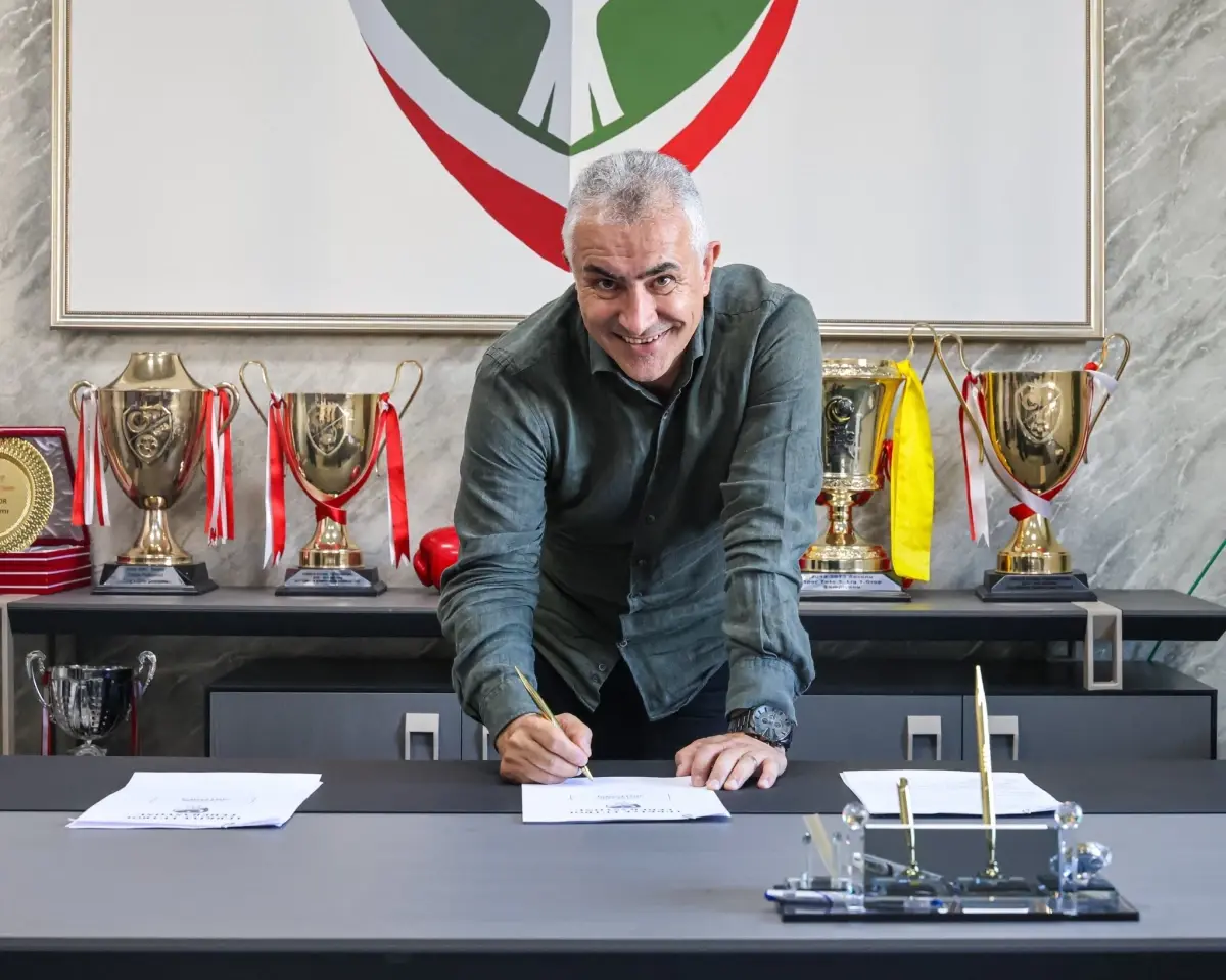 Amed Sportif Faaliyetler 2025-2026 Sezonu İçin Mehmet Altıparmak ile Anlaştı