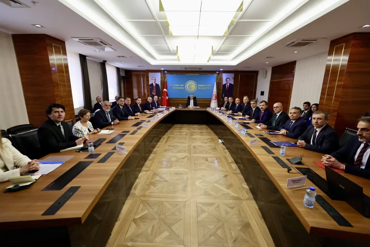 Ticaret Bakanı Bolat, Ayakkabı Sanayicileri ile Buluştu