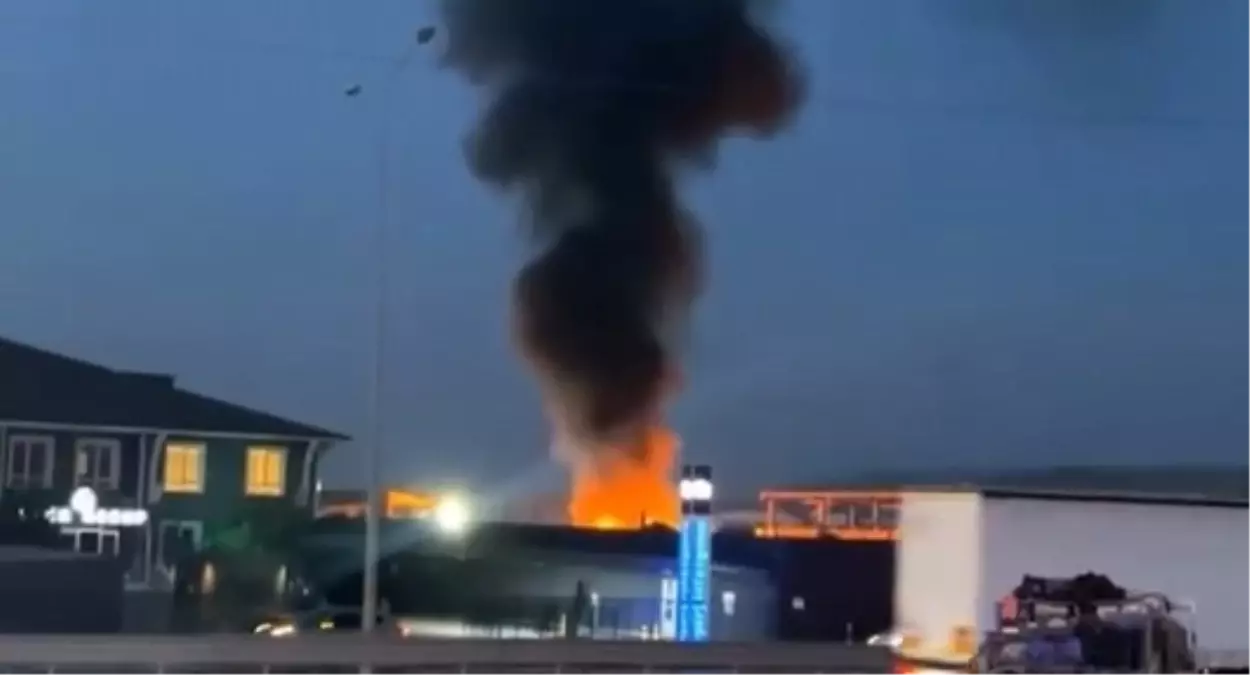İnegöl'de Geri Dönüşüm Tesisi Yangını Kontrol Altına Alındı