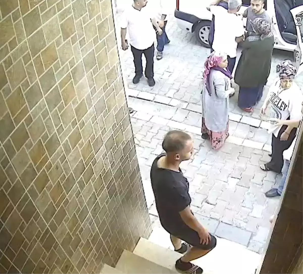 Esenyurt'ta Aileler Arasında Kapı Tartışması Kavga ile Sonuçlandı