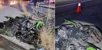 Farları yanmayan araç yarış yapan motosikletlere çarptı