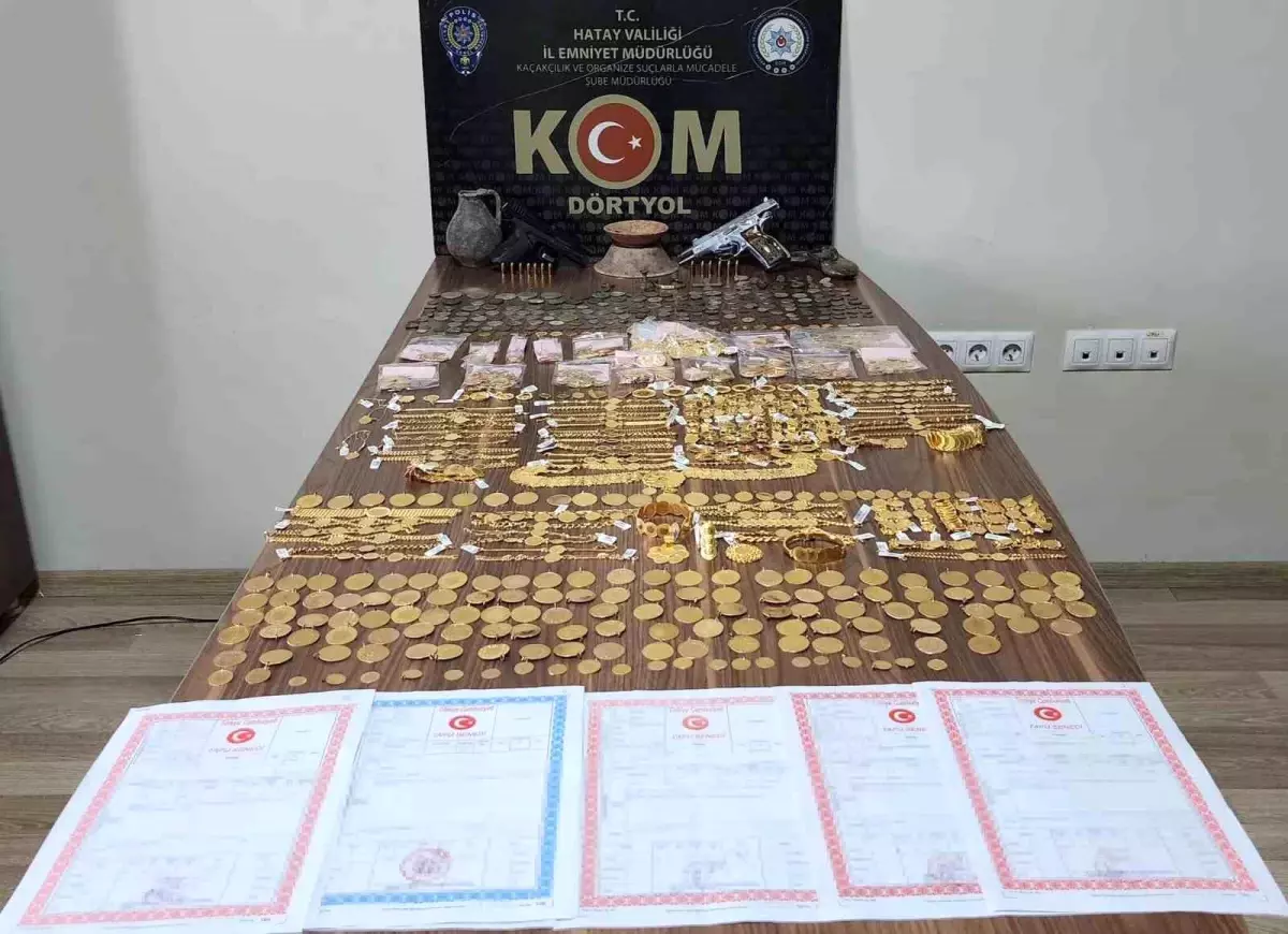 Hatay'da Kuyumculara Operasyon: Sahte Altın ve Tarihi Objeler Ele Geçirildi