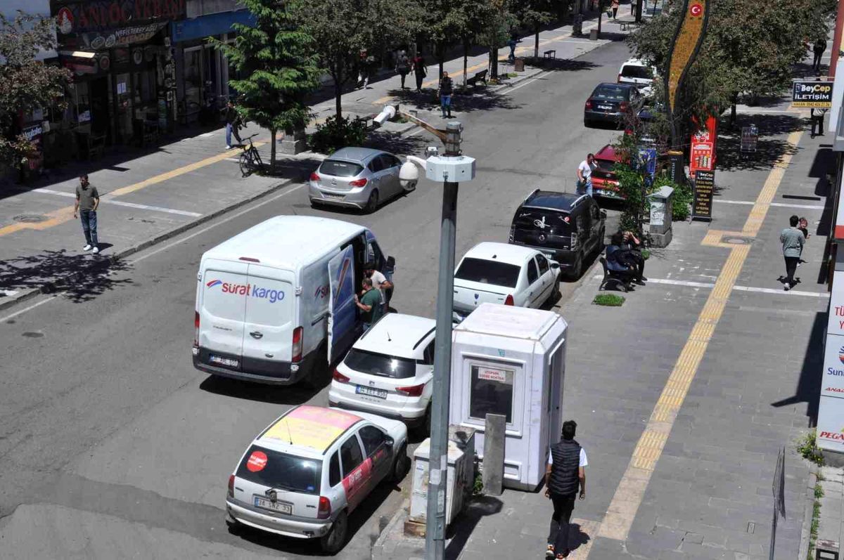 Kars'ta Trafiğe Kayıtlı Araç Sayısı 52 Bin 804'e Ulaştı