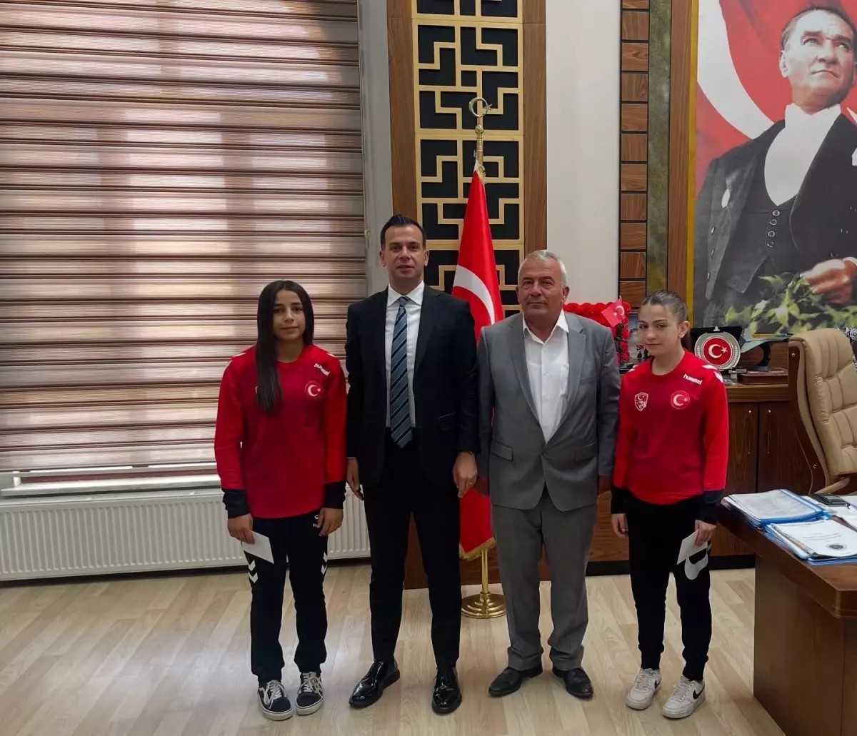 Kaymakam Emrah Aslan, Başarılı Güreşçileri Ağırladı
