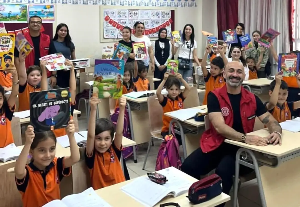 Köşk MYO Öğrencilerinden Anlamlı Kitap Bağışı