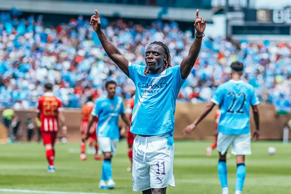 Manchester City yıldızlarıyla 3 puana uzandı