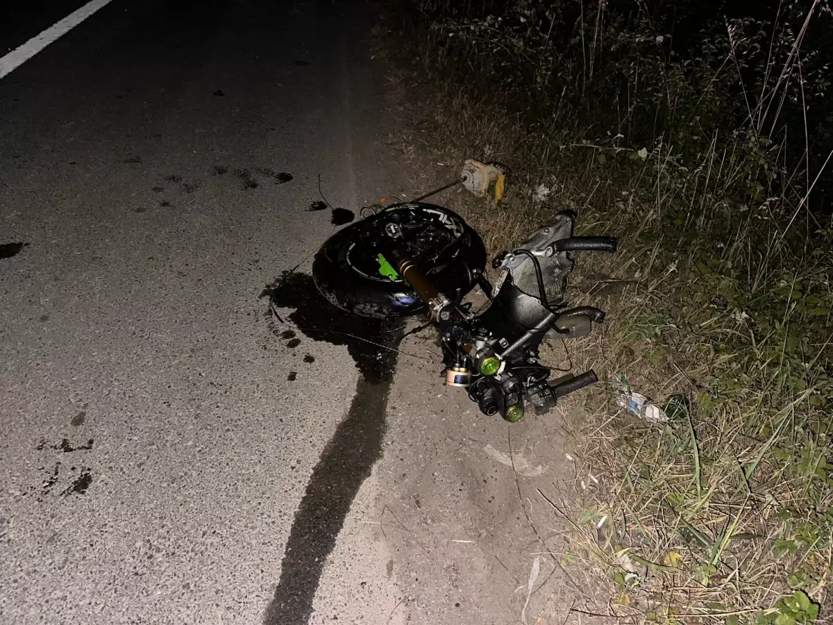 Karasu'da Motosiklet ve Otomobil Kazasında 2 Ölü, 2 Yaralı