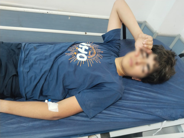 The student who tripped on the volleyball net ended up in intensive care! The principal stopped at a market on the way to the hospital