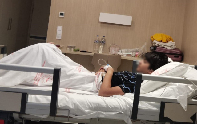The student who tripped on the volleyball net ended up in intensive care! The principal stopped at a market on the way to the hospital