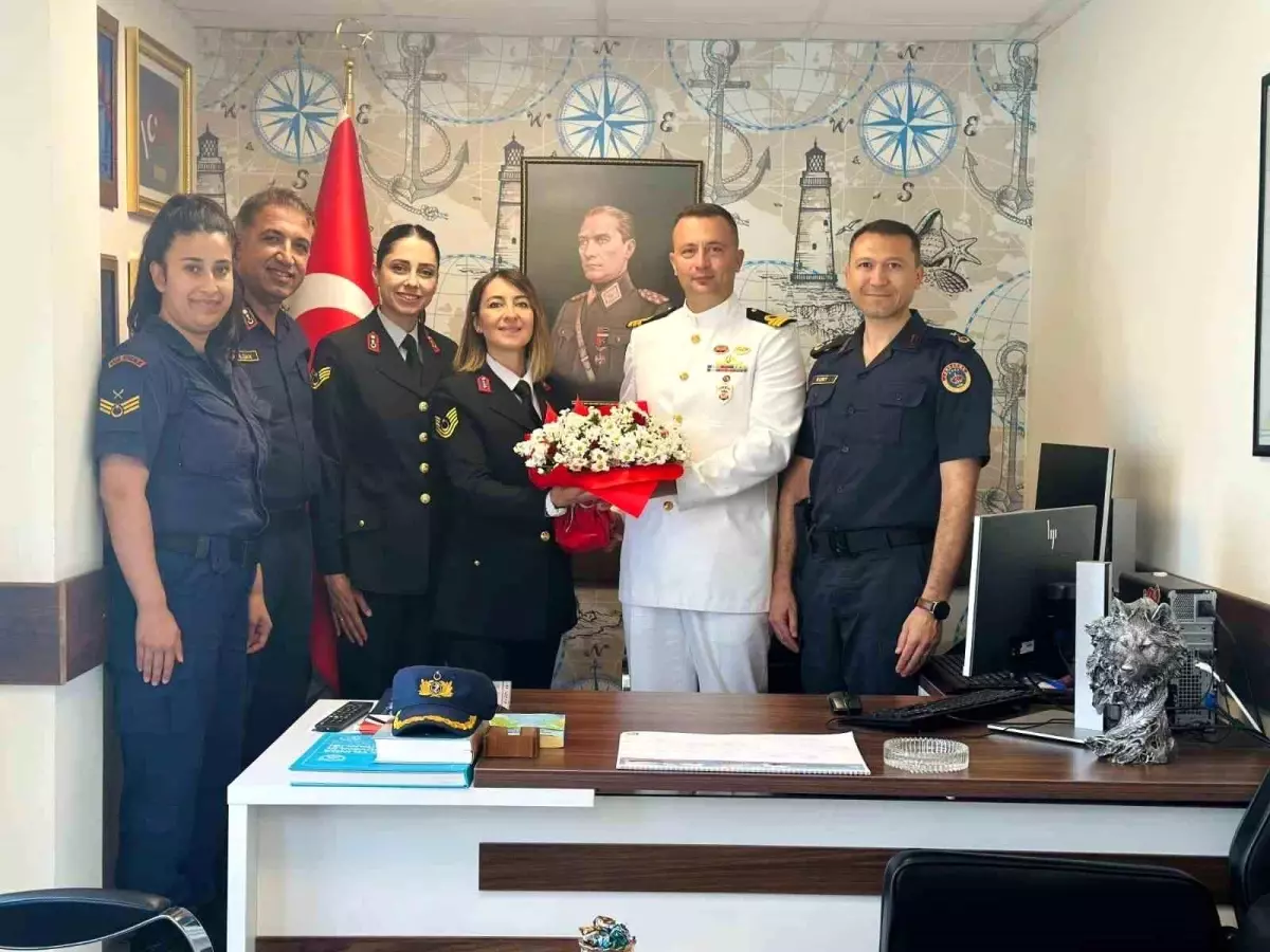 Aydın İl Jandarma Komutanlığı'ndan Kuşadası Sahil Güvenlik Komutanlığı'na Ziyaret