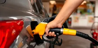 Benzin ve motorine gece yarısı çifte zam