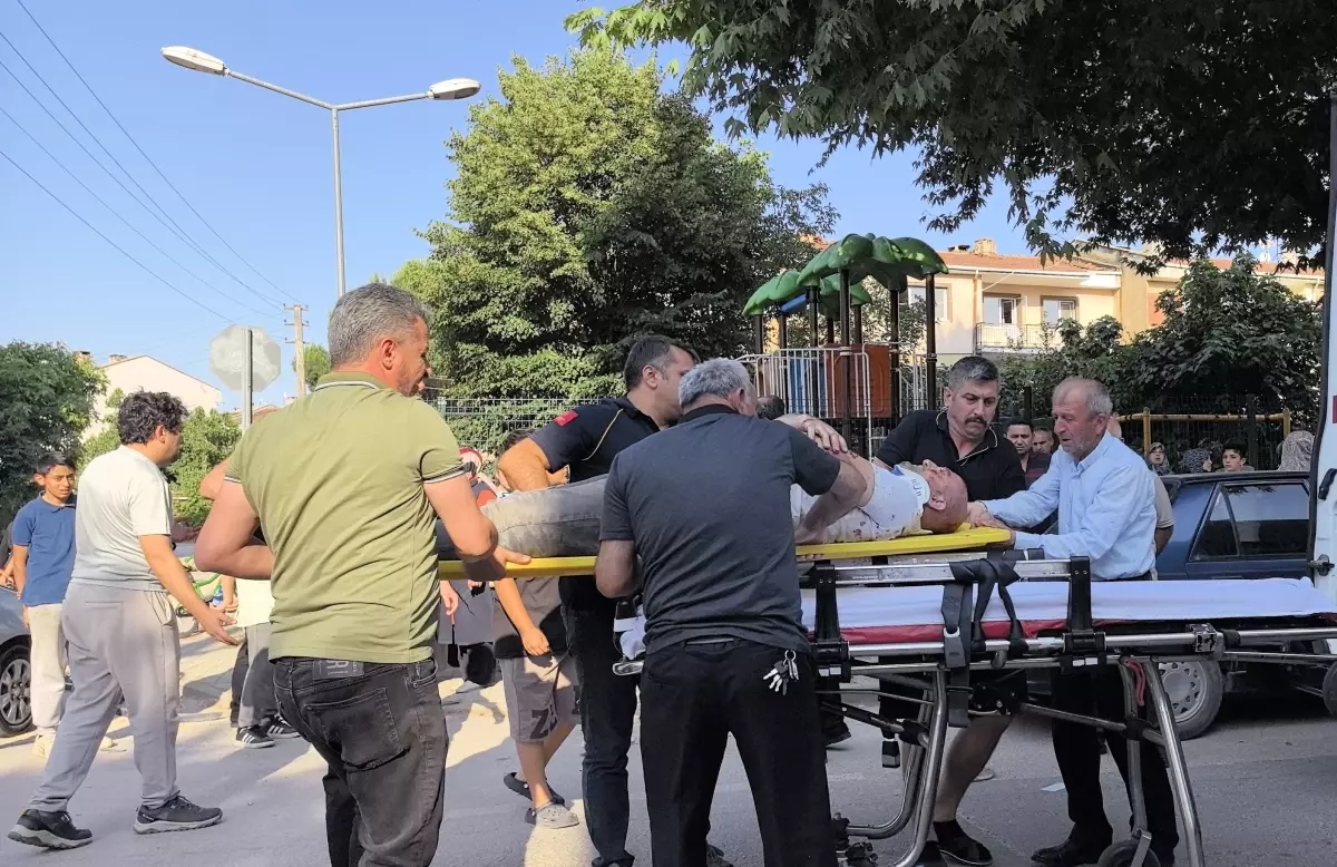 Bursa'da Motosiklet Kazası: Sürücü Ağır Yaralandı