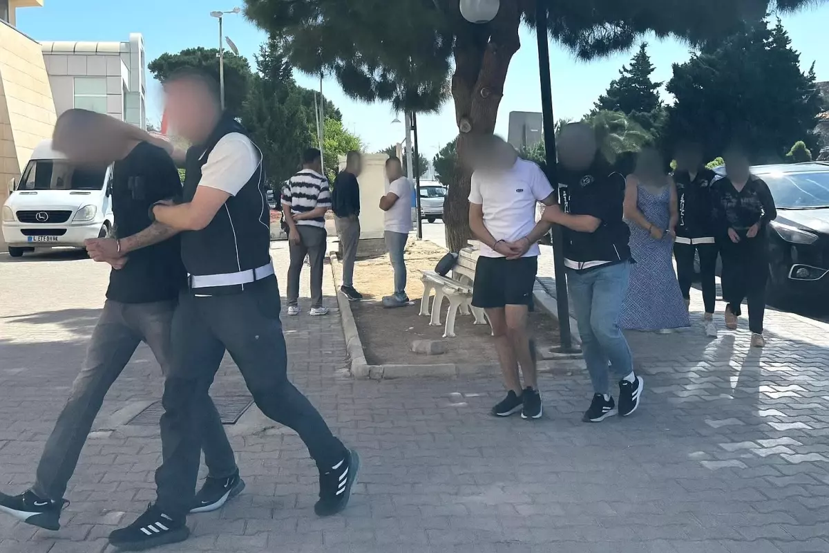 Çeşme'de Uyuşturucu Operasyonu: 3 Şüpheli Tutuklandı