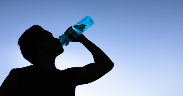 Günde kaç litre su içilmeli? Günlük su ihtiyacı nasıl hesaplanır?
