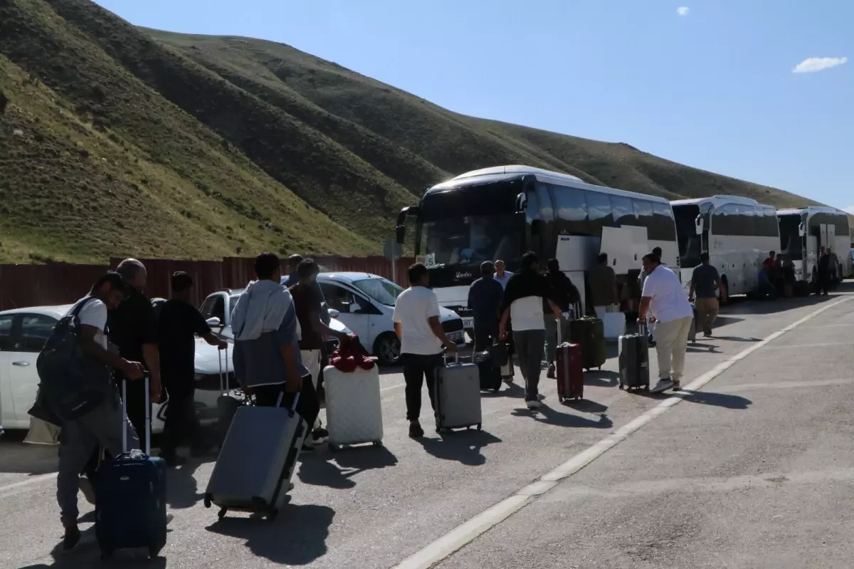 Umman Vatandaşları Trabzon'a Gitmek İçin Yola Çıktı