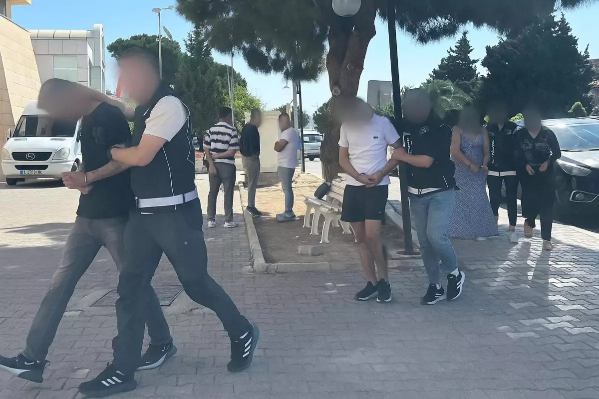 Çeşme'de Uyuşturucu Operasyonu: 3 Tutuklama