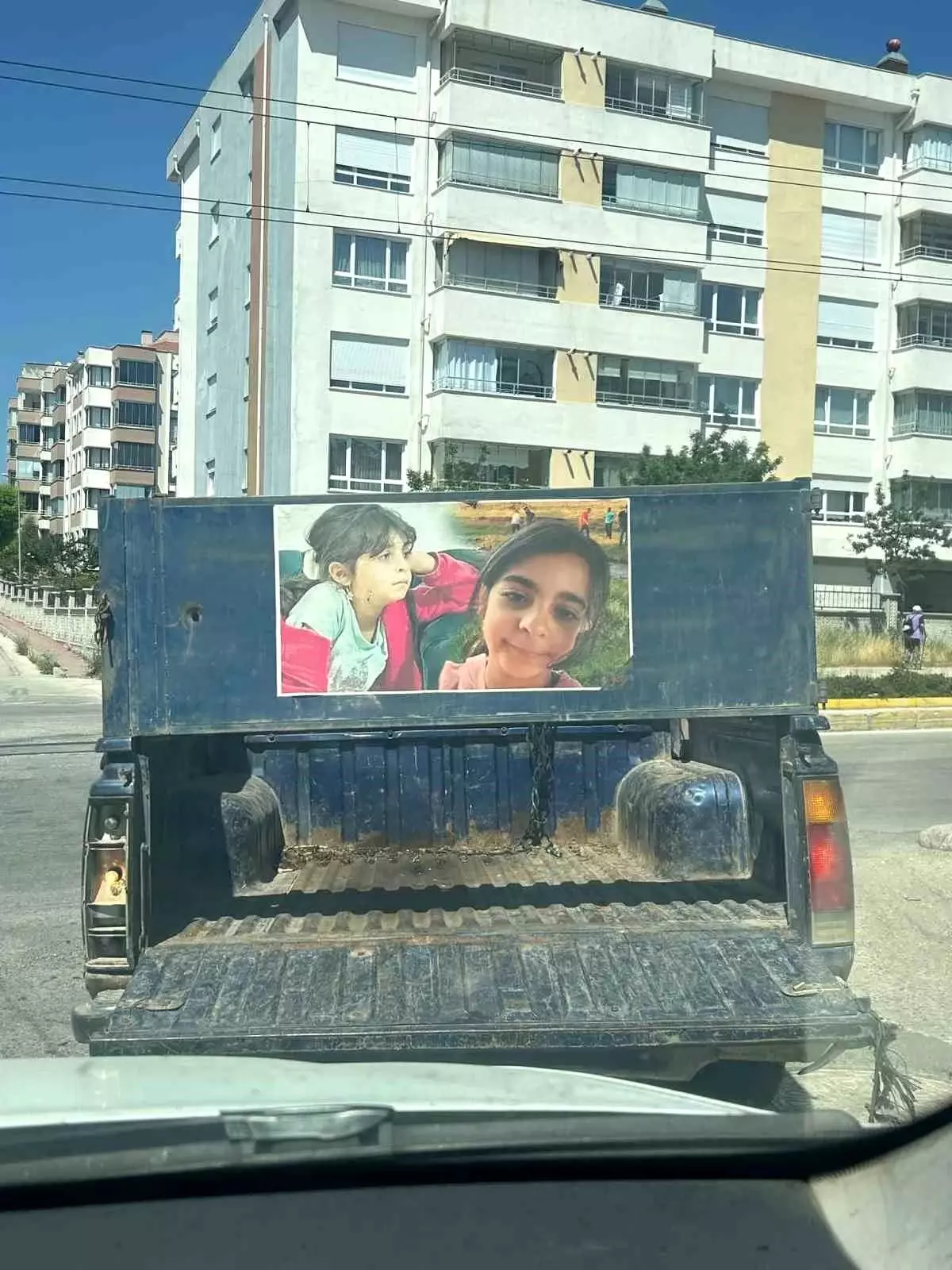 Narin Güran'ın Fotoğrafları Eskişehir'de Duygusal Anlar Yaşatıyor
