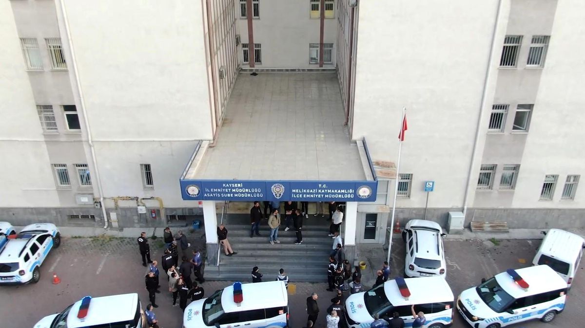Kayseri'de Eş Zamanlı Operasyonda 23 Şüpheli Yakalandı