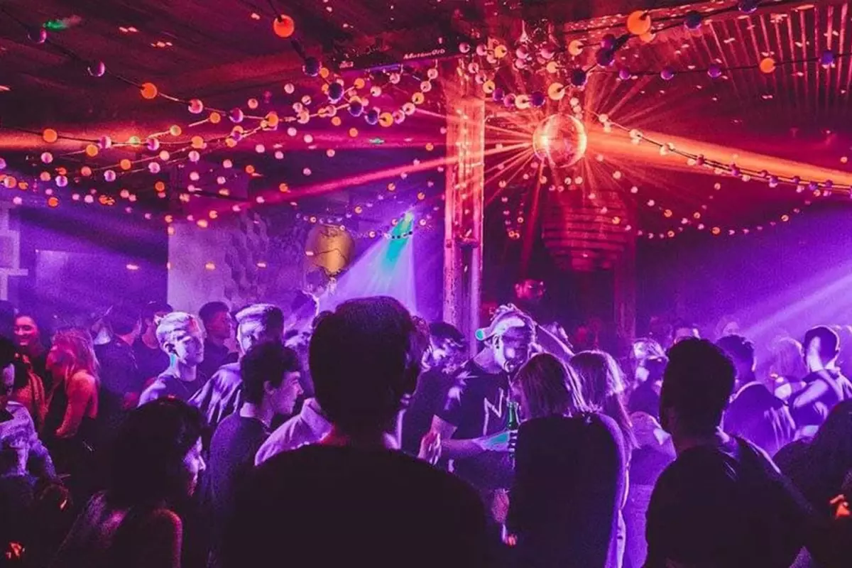 Marmaris'te eğlence mekanı denetimleri sıklaştı! 2 işletme kapatıldı