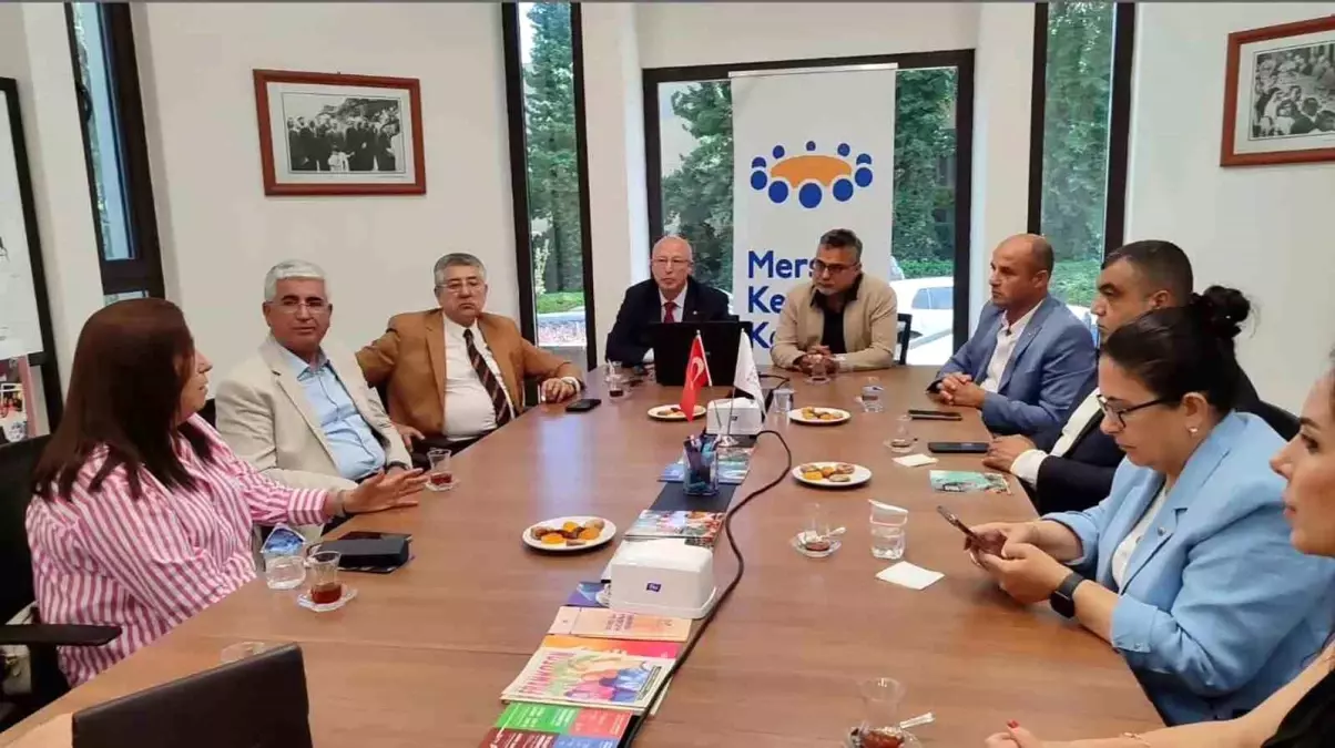 Mersin ve Hatay Kent Konseyleri Kardeş Kent Protokolü İmzaladı