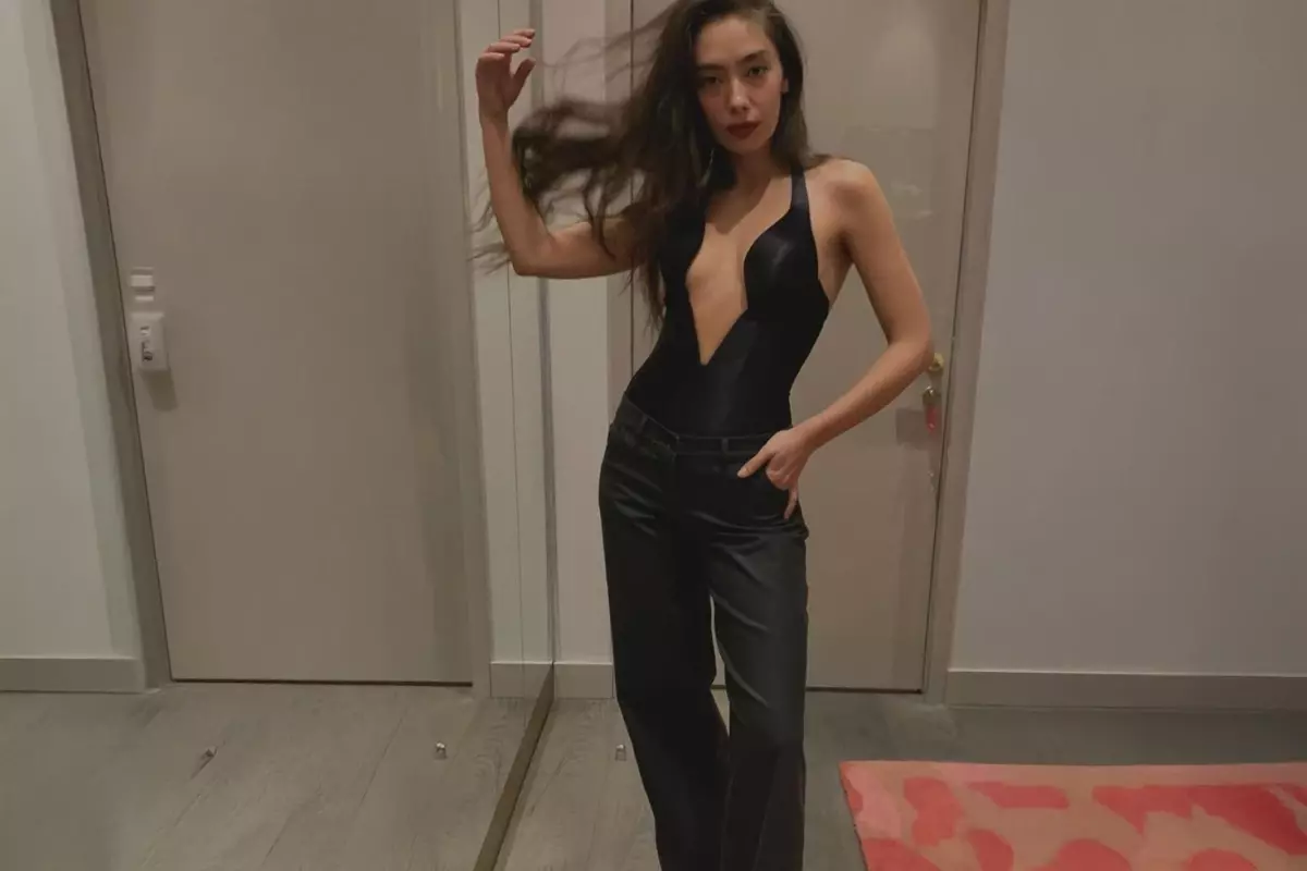 Neslihan Atagül'den yatakta kutlama pozu