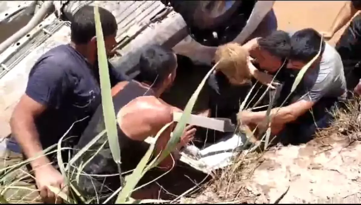 Diyarbakır'da Otomobil Sulama Kanalına Düştü, Sürücü Kurtarıldı