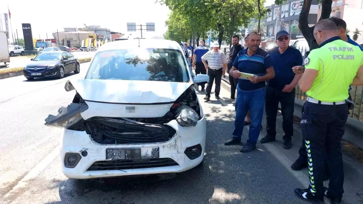 Samsun'da Zincirleme Trafik Kazası: 2 Yaralı