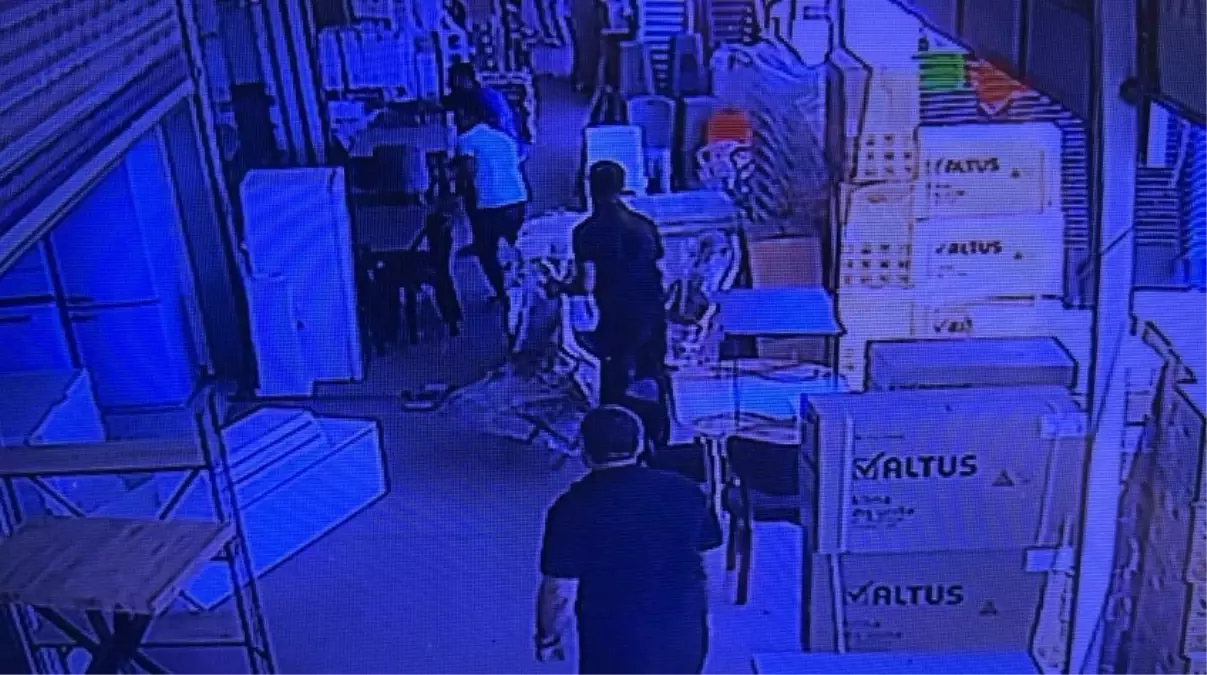 Şanlıurfa'da Amca Çocukları Arasında Silahlı Kavga: 3 Yaralı