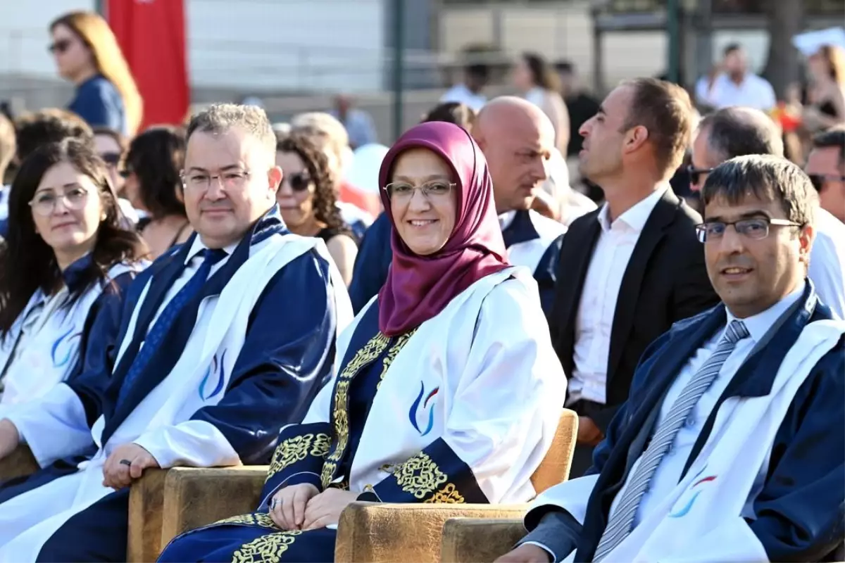 Manisa Celal Bayar Üniversitesi Spor Bilimleri Fakültesi 30. Dönem Mezuniyet Töreni Gerçekleşti