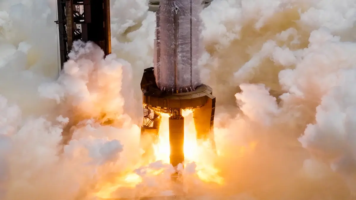 SpaceX'in Starship Roketi Deneme Uçuşu Öncesi Patladı