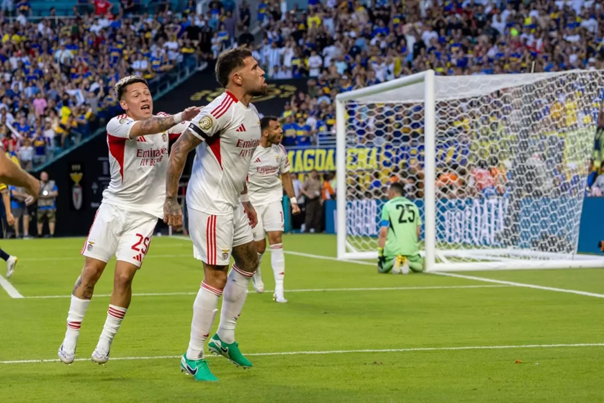 4 saat 15 dakika süren karşılaşmada Benfica, Auckland'a gol oldu yağdı