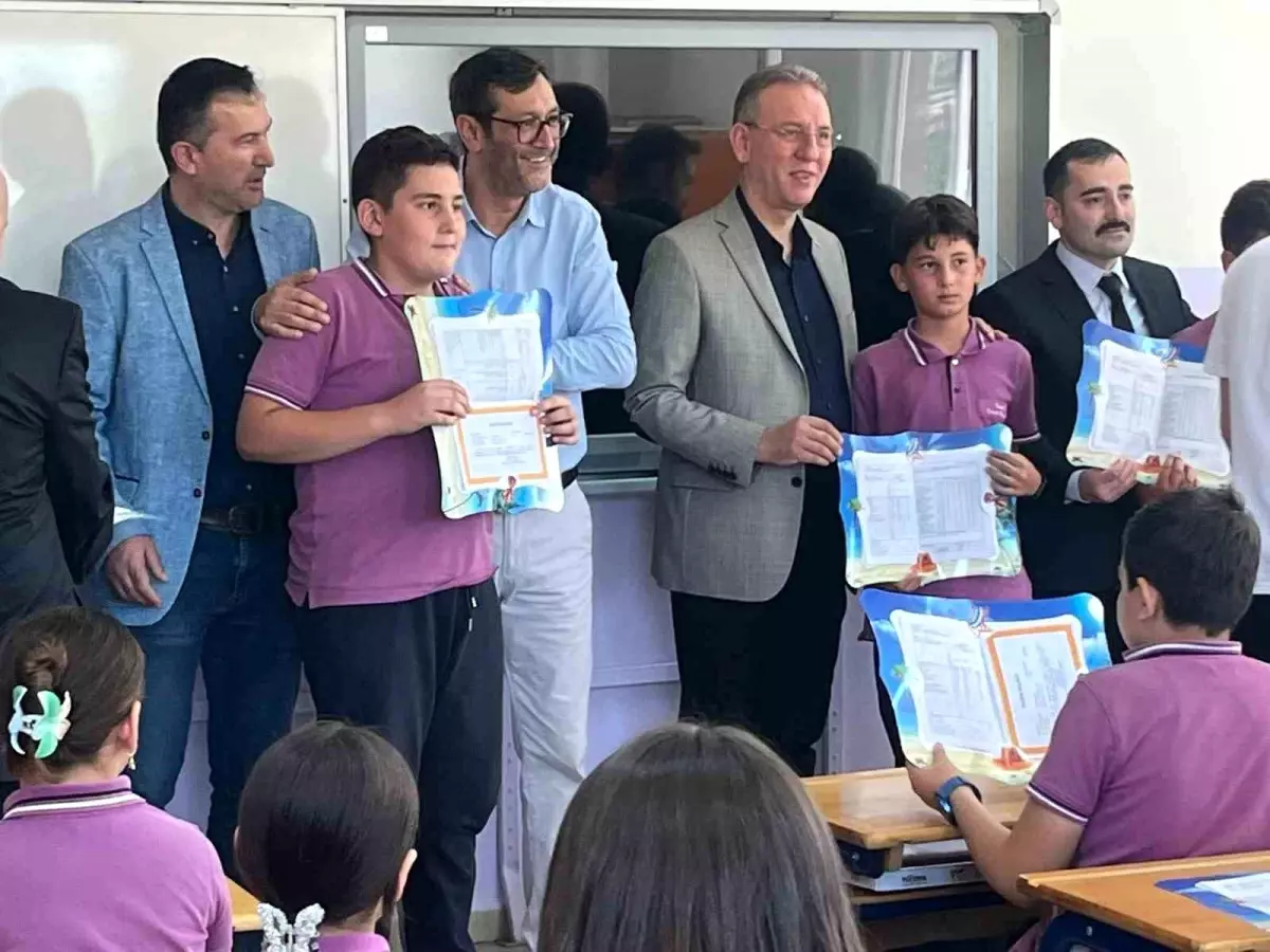 Tepecik Beldesi'nde Karne Dağıtım Töreni ve Milletvekili Demir'den Açıklamalar