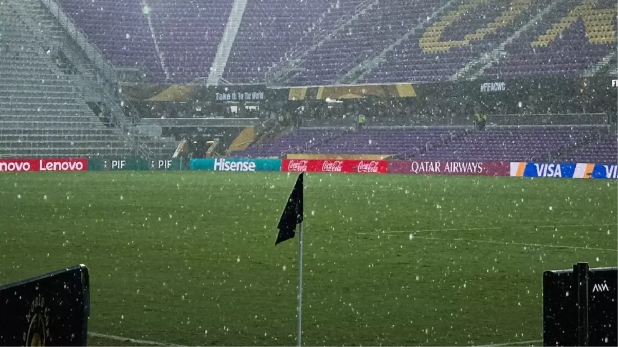 Benfica - Auckland maçı 2. yarısı neden oynanmadı?