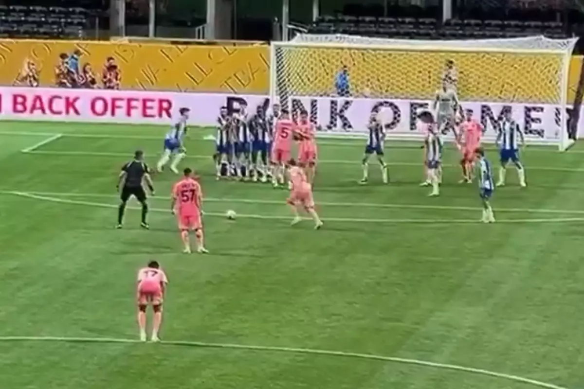 Bu adam 37 yaşında! Lionel Messi'den Porto'ya şık frikik
