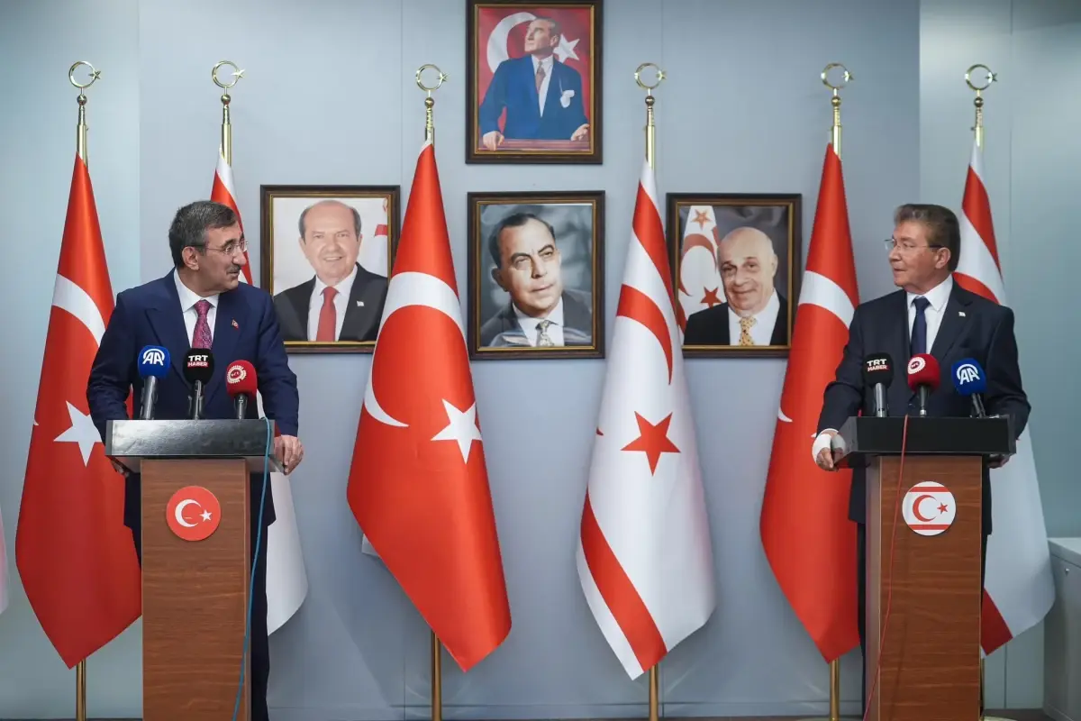 Cumhurbaşkanı Yardımcısı Cevdet Yılmaz KKTC'ye Gitti