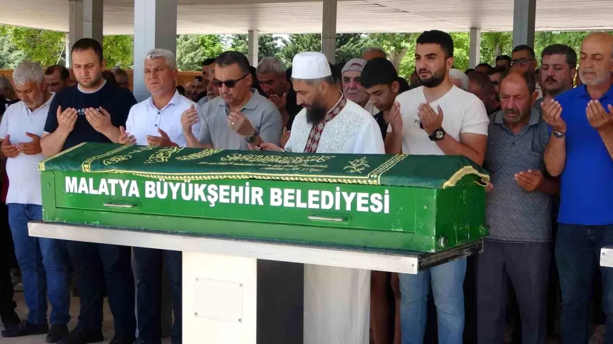 Giresun'da Boğulan Baba ve Oğlu Malatya'da Toprağa Verildi