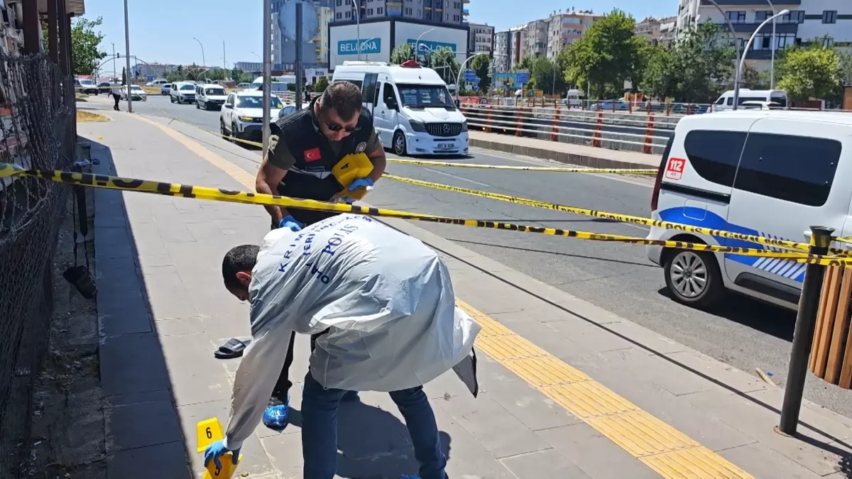 Diyarbakır'da Sopalı ve Silahlı Kavga: 3 Yaralı