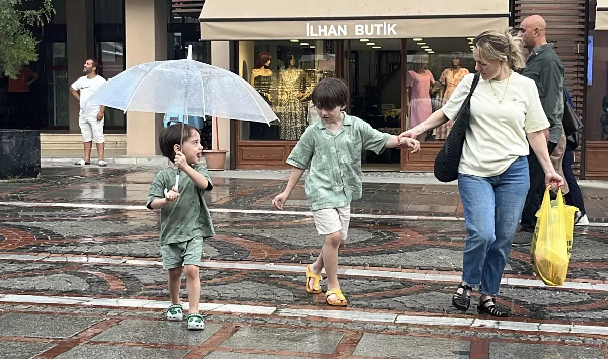 Edirne'de Yağmur Hayatı Olumsuz Etkiledi