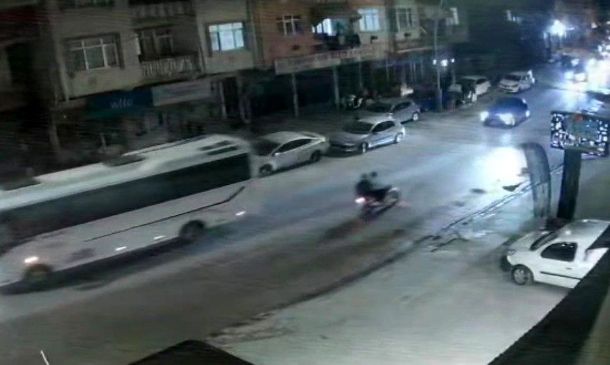Kocaeli'de Motosiklet Kazası: Baba, Oğlunun Sıkıştırılarak Ölümüne Cinayet İddiası Yöneltti