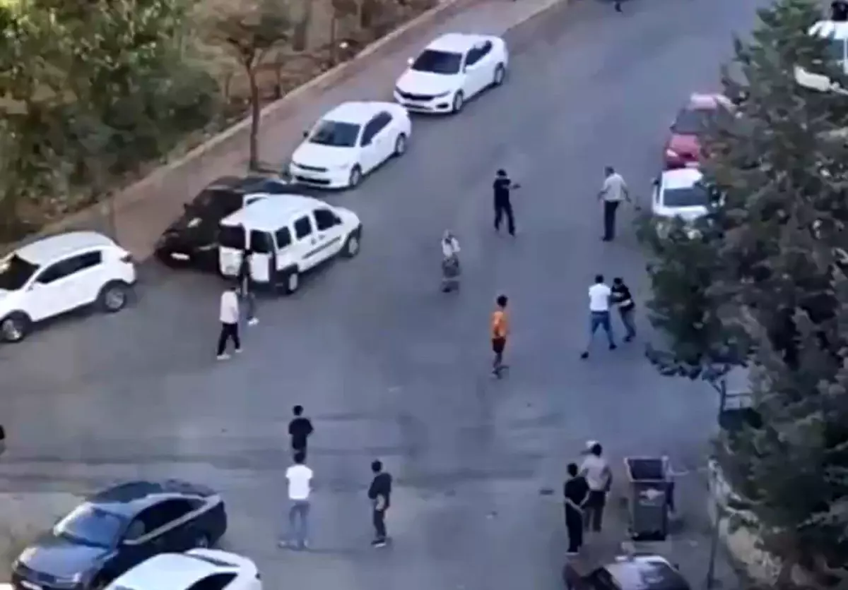 Gaziantep'te 2 kardeşe silahla saldıran şahıs yakalandı: Saldırı anı kamerada