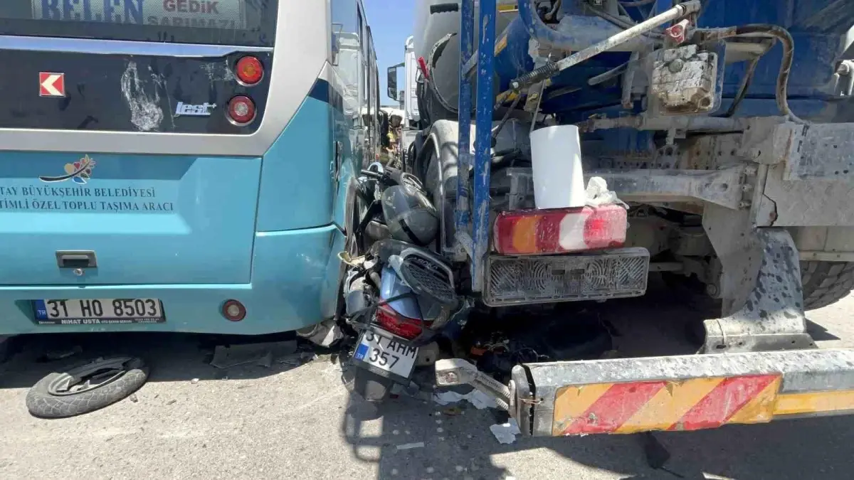 İskenderun'da Motosiklet Sürücüsü Kaza Sonrası Yaralandı