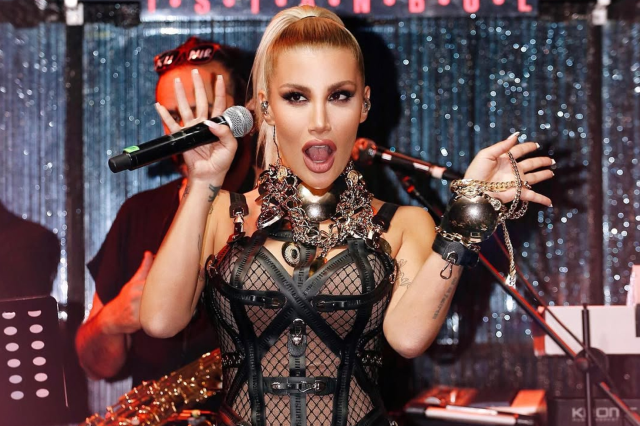 İrem Derici's aesthetic regret