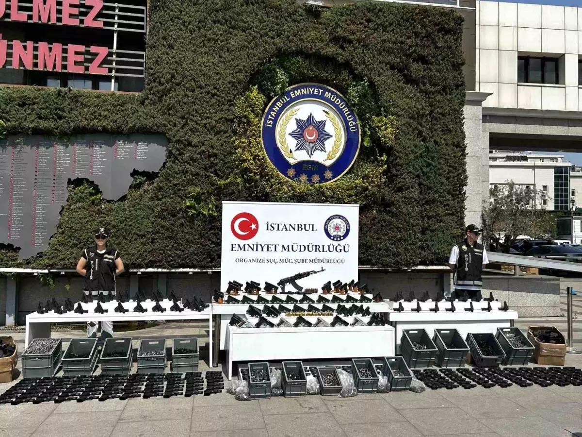 İstanbul'daki Yeni Nesil Mafya Çetelerine Operasyon: 69 Gözaltı