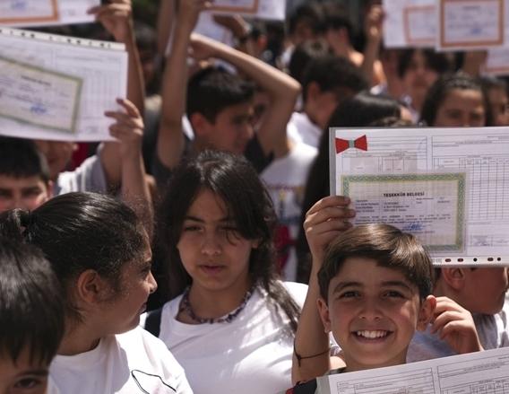 Karne tebrik mesajları 2025! En güzel karne mesajları! Karne tebrik mesajları 2025! En güzel karne mesajları!