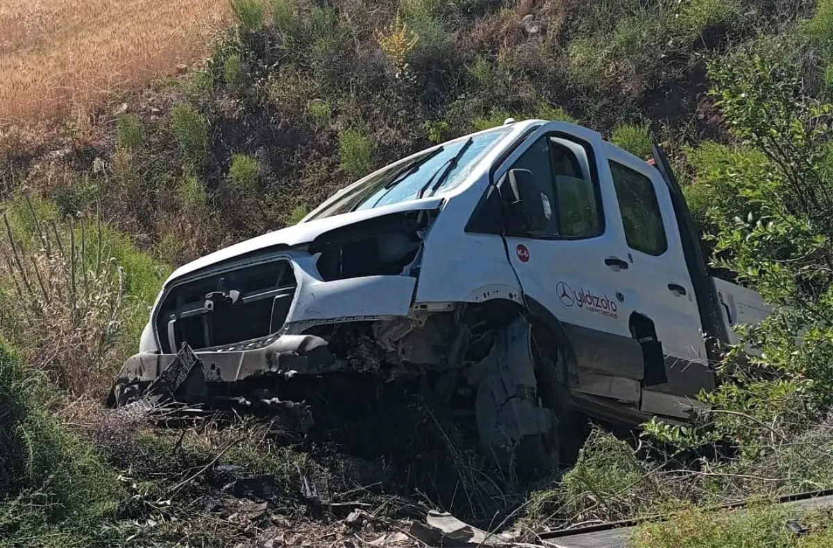 Malatya-Sivas Karayolunda Kamyonet Kazası: 2 Yaralı