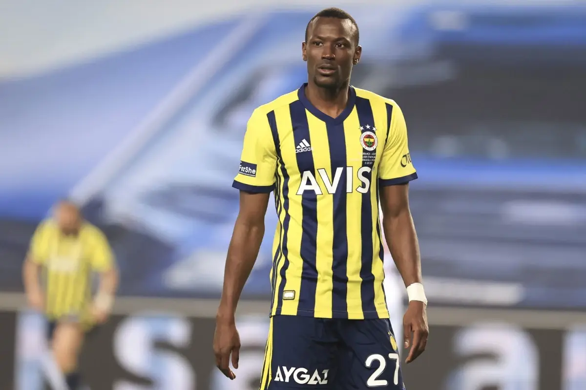 Mame Thiam canlı yayında açıkladı: Fenerbahçe'ye imza atacak