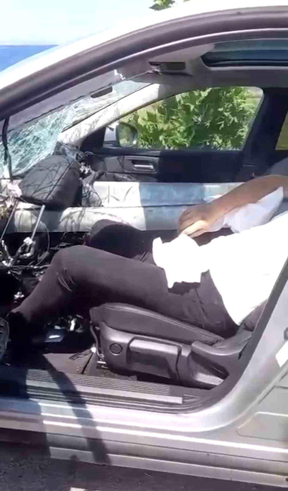 Çanakkale'de Otomobil Kazası: Sürücü Yaralandı