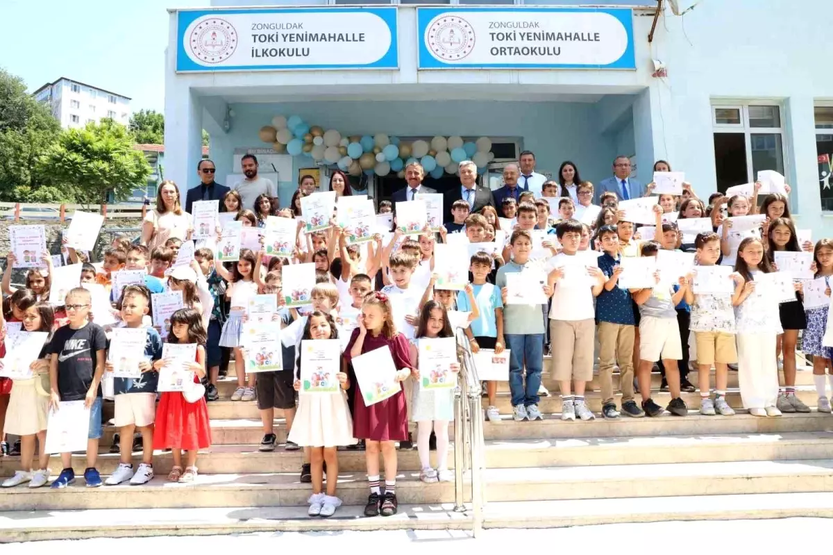Zonguldak Valisi Karne Dağıtım Törenine Katıldı