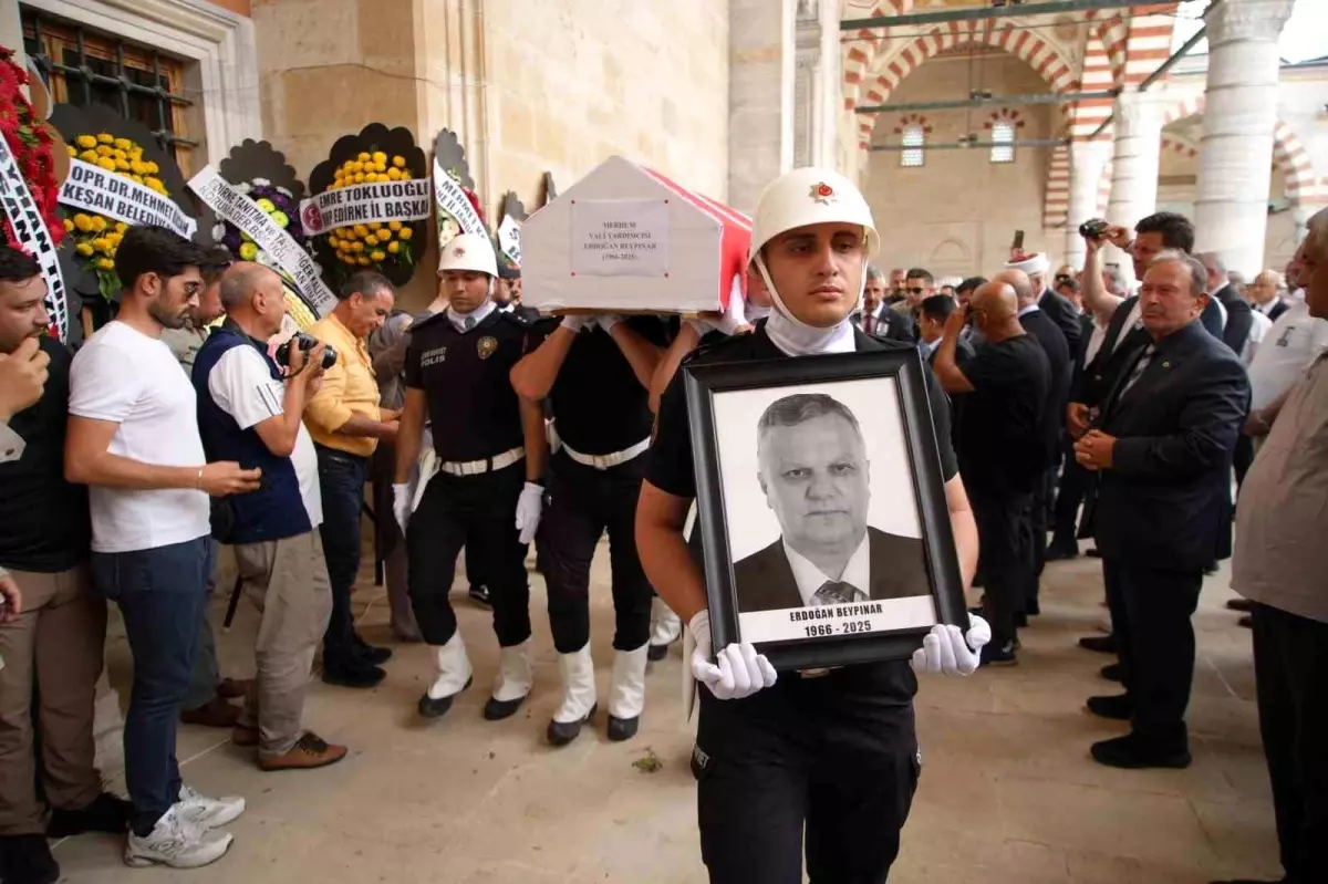 Edirne Vali Yardımcısı Erdoğan Beypınar Son Yolculuğuna Uğurlandı