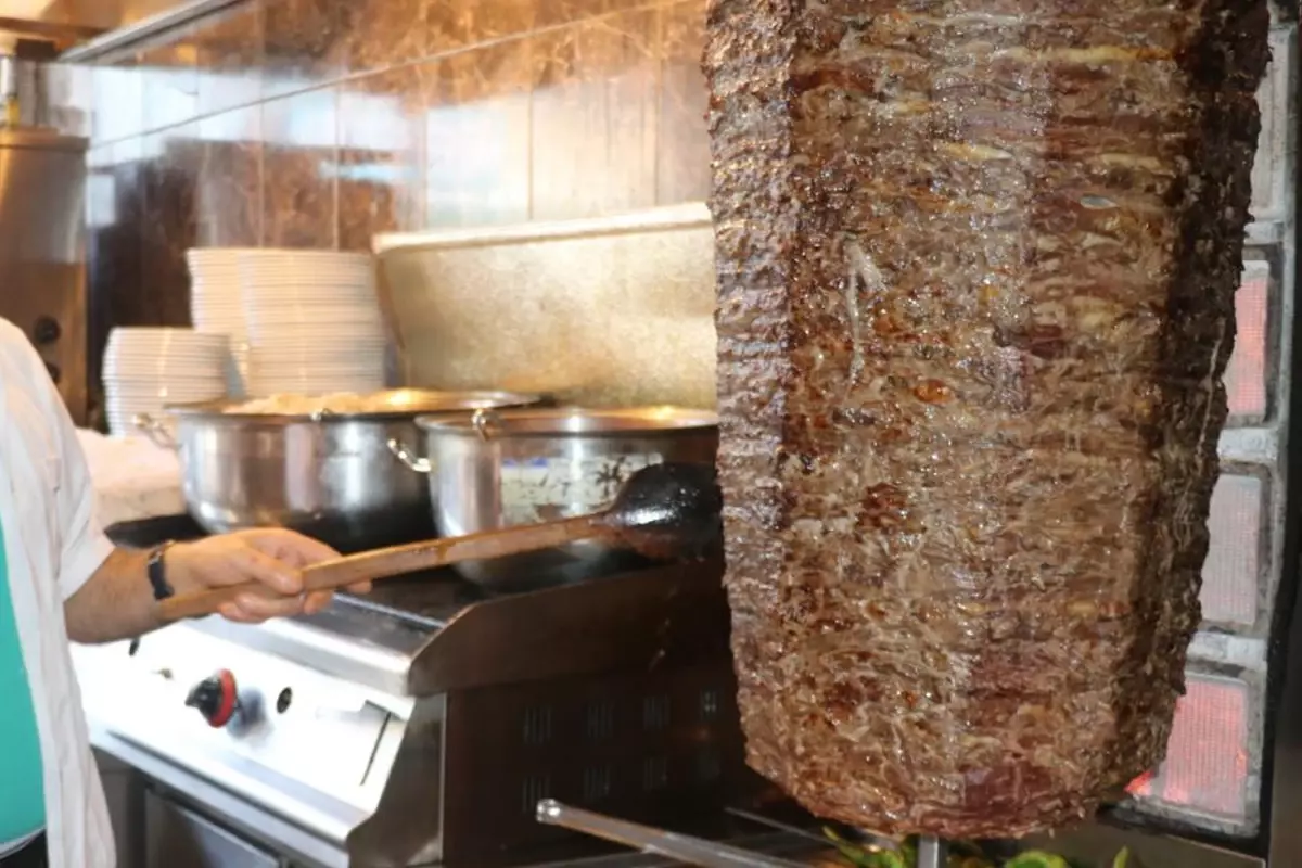 250'den fazla şubesi olan ünlü döner zinciri iflasın eşiğinde